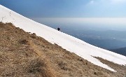 50 Linzone, versante sud... In discesa libera a secco verso le pianure...